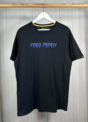 Fred perry black big logo футболка з гарним дизайном розмір xl