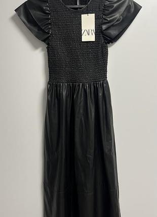 Довга жіноча сукня zara чорна, розмір xs