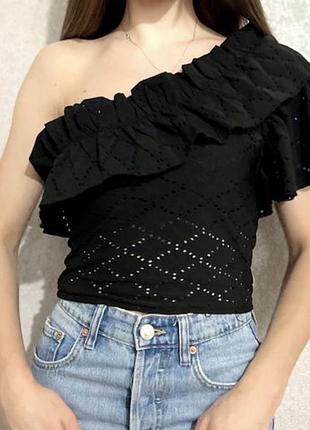 Топ zara на одне плече з воланом