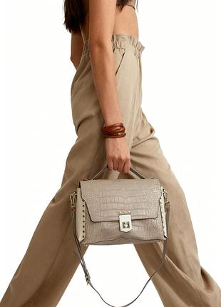 Финальный штрих: сумка trussardi
