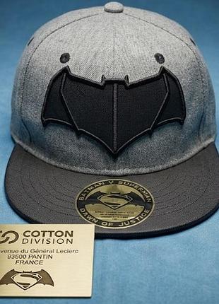 Оригінальна кепка (снепбек) batman v superman: dawn of justice (dc comics / cotton division)