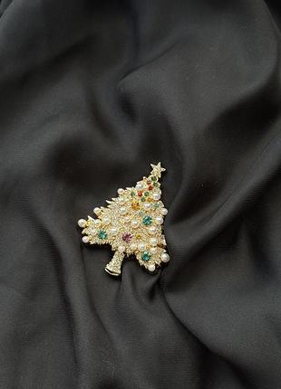 Ялинка новорічна брошка яскрава камінці золотий колір булавка