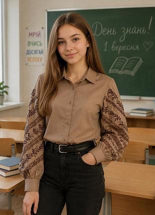 Шикарная вышиванка рубашка для девочки