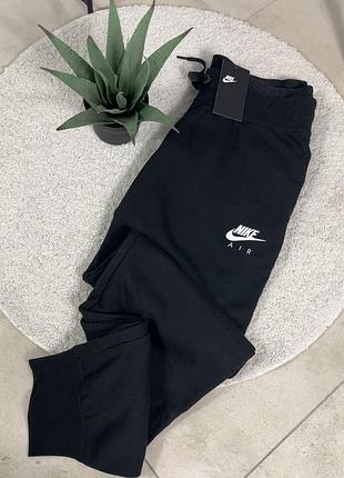 Спортивні штани від nike