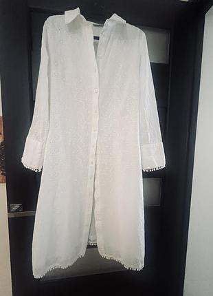 Бренд: in’spo розмір: xl / 48 (eu/usa xl) колір: білий склад: 100% бавовна рукав: довгий крій: вільний, подовжений застібка: ґудзики по всій довжині