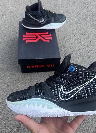 Баскетбольні кросівки kyrie 7 ep black white green
