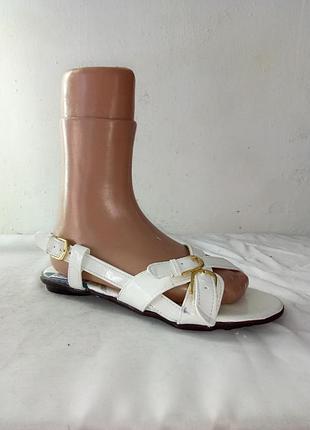 Босоножки женские lu ban 41