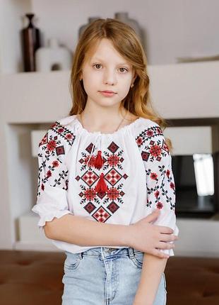 Вишиванка для дівчинки з коротким рукавом розміри 104-152 червоно-чорним орнаментом сорочка з вишивкою хрестиком 140