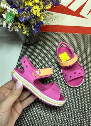 Оригінальні сандалі crocs