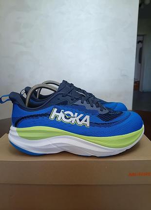 Мужские кроссовки hoka skyflow размер 42, длина стельки 26 см.( маломерят)
новые