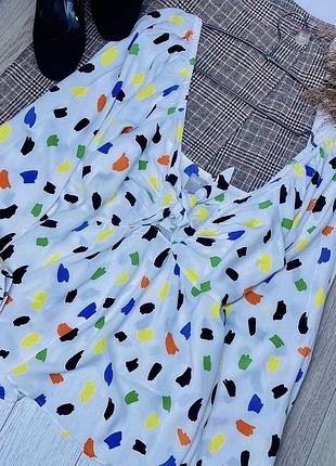 Літня блуза asos m біла блуза різнокольорова приталена блуза з обʼємними рукавами