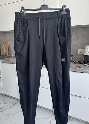 Спортивні штани new balance