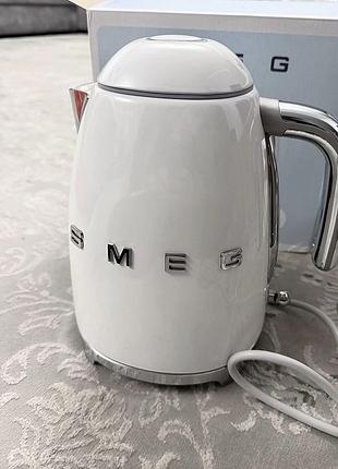Електрочайник smeg