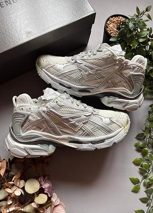 Balenciaga runner white