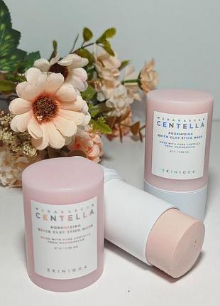 Маска-стік для глибокого очищення та звуження пор skin1004 madagascar centella poremizing quick clay stick mask
