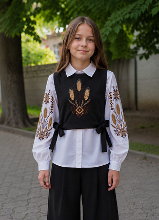 Вишита сорочка з жилеткою