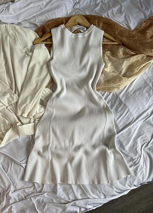 Біла трикотажна сукня zara