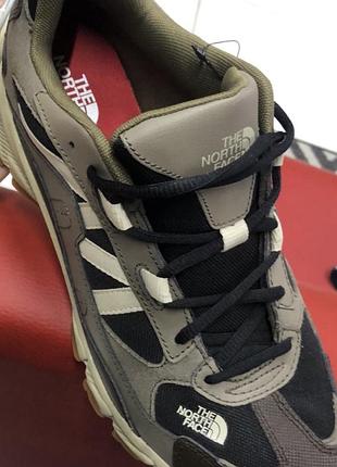 Чоловічі трейлові кросівки the north face men's archive trail kuna crest shoes у коричнево-бежевому забарвленні з чорними елементами.розмір:42(27см)