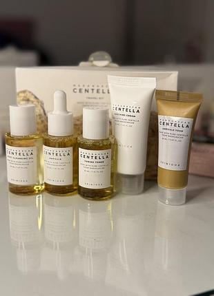 Дорожній набір мініатюр для догляду за обличчям skin1004 madagascar centella travel kit