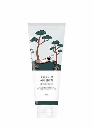 Очищувальна пінка з екстрактом голок сосни round lab pine calming cica cleanser, 150 мл