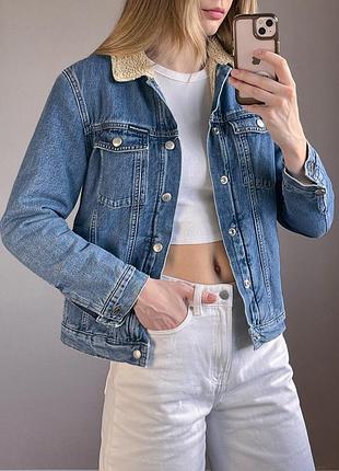 Джинсова куртка утеплена з хутром шерпа calvin klein
