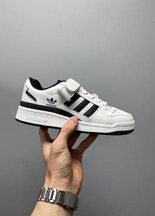 Кроссовки женские adidas forum low white black