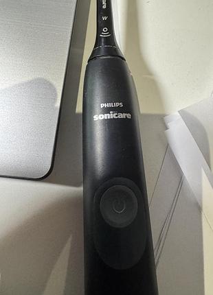 Єлектрична зубна щітка « philips sonicare”.