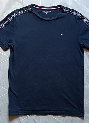 Tommy hilfiger — мужская футболка
