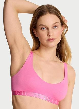 Бюстгальтер бралет cotton exploded logo unlined plugne bralette victoria’s secret оригінал