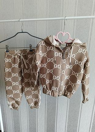 Костюм спортивний gucci 4 р.