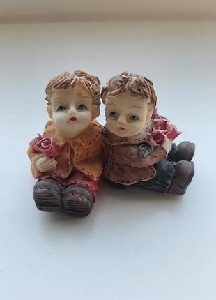 Вінтажна статуетка "хлочик та дівчинка" з 1990-х років.