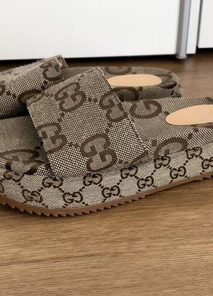 Шльопанці, сабо “gucci”