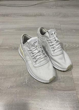 Кросівки adidas 36 р