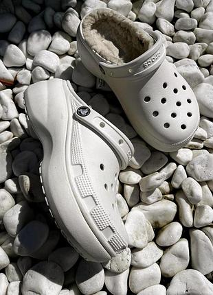 Crocs classic platform lined white белые утепленные кроксы сабо на платформе женские утепленные crocs на платформе