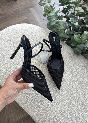 Взуття босоніжки туфлі zara