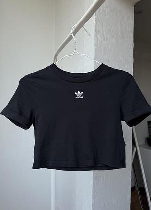Чорний топ adidas
