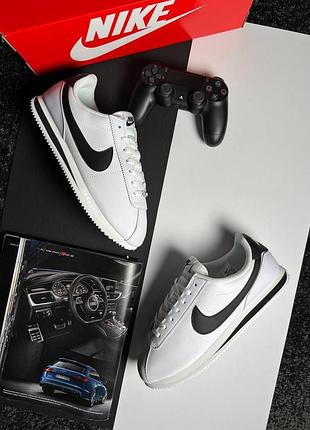 Чоловічі кросівки nike cortez m white black