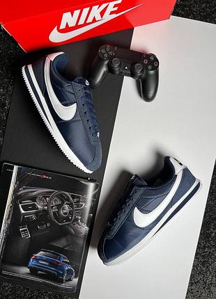Чоловічі кросівки nike cortez m navy white