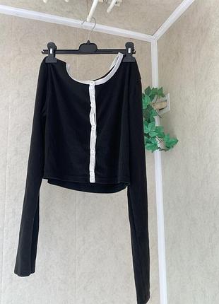 Чорна кофта shein з білою окантовкою 🖤