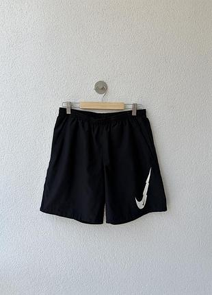 Легкі шорти nike