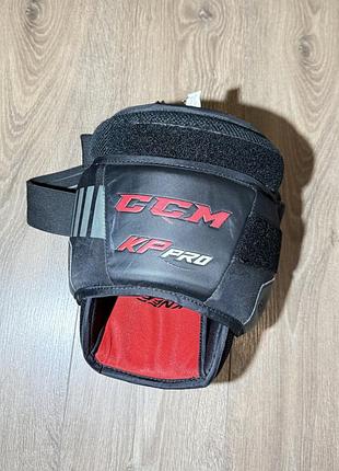 Воротарський наколінник ccm kp pro senior (1 шт., розмір l) від 14–15 років і старше, зростом від 175 до 185 см.