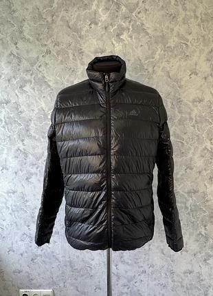 Микропуховик adidas