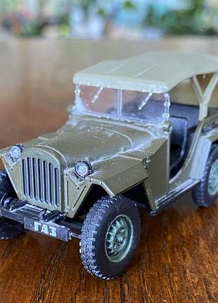 Модель автомобіля газ-67б 1:43 deagostini