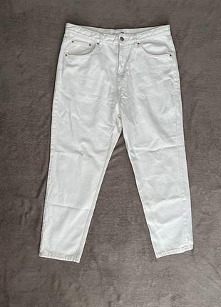 Новые белые джинсы мом sinsay / высокая посадка mom jeans (маломерят на 42 / xl)
