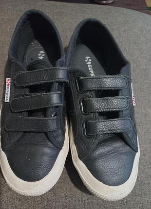 Черные кожаные кеды superga