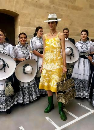 Заажди в кращому виді: сукня dior