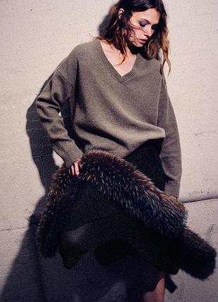 Кашеміровий светр з v подібним коміром з додаванням вовни від zara