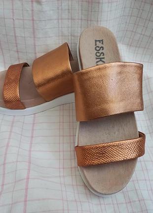Шкіряні шльопанці від esska shoes,  38 розмір