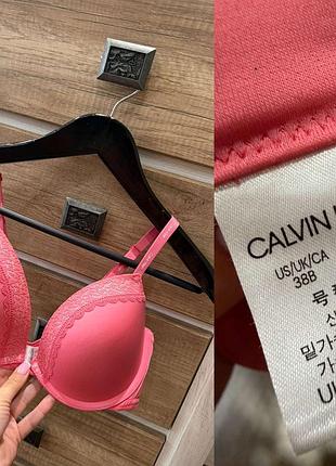 Бюст від бренду calvin klein