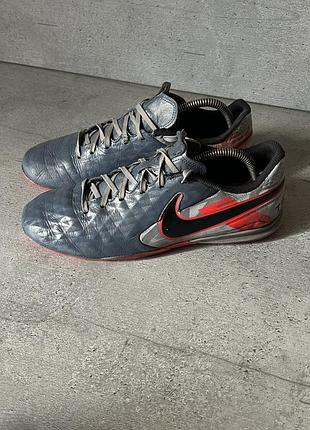Футболні сороконіжки nike tiempo legend 8